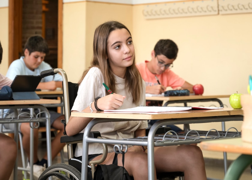 handicap triste collège école julie magazine